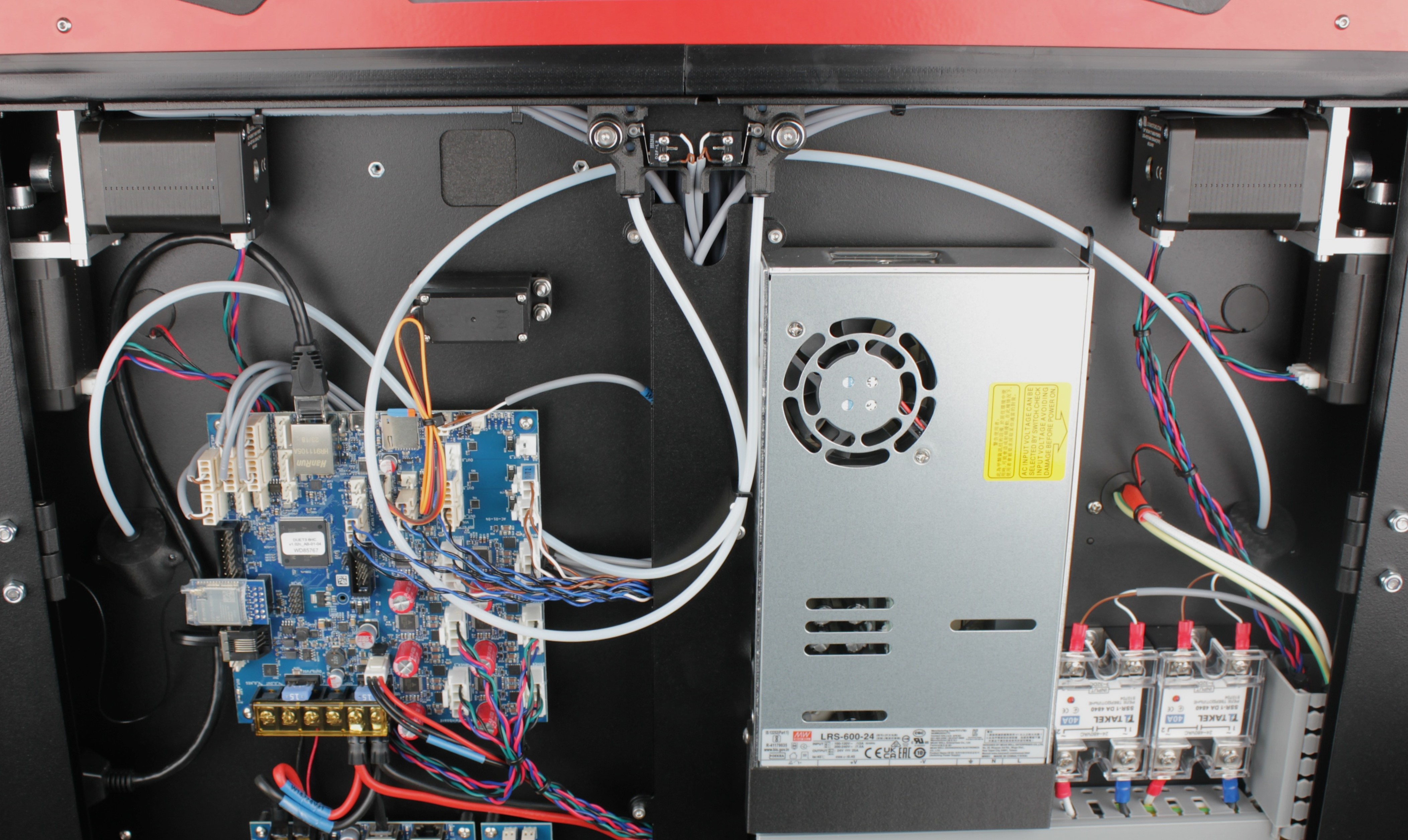 Rear bay overview showing the default routing of the T0 and T1 PTFE tubes.