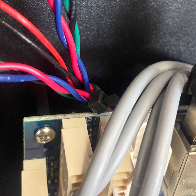 Zip ties securing the chamber sensor cables
