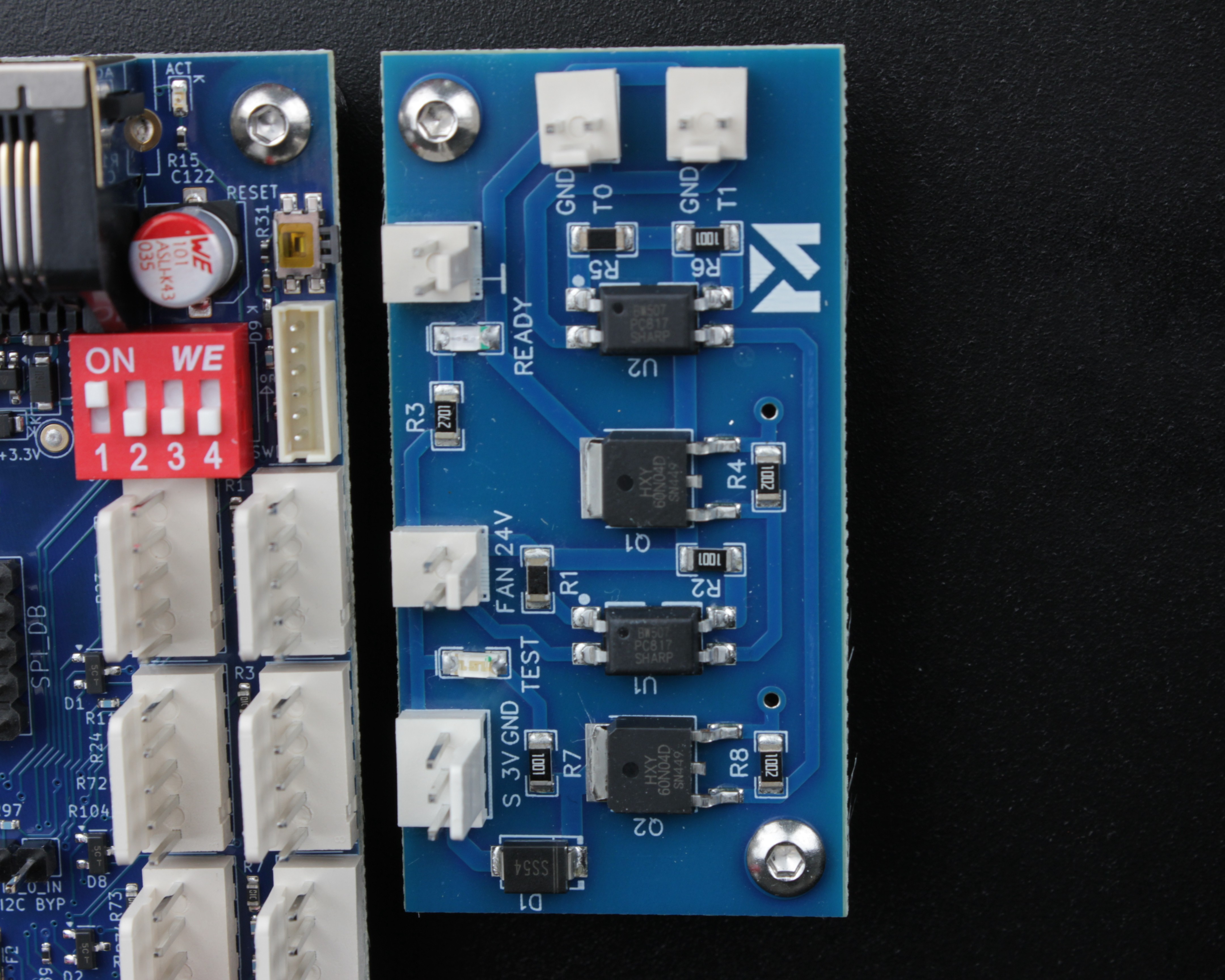 Optocoupler PCB - T0 and T1 toolhead connectors with their GND mates, READY and TEST LED labels on the silkscreen