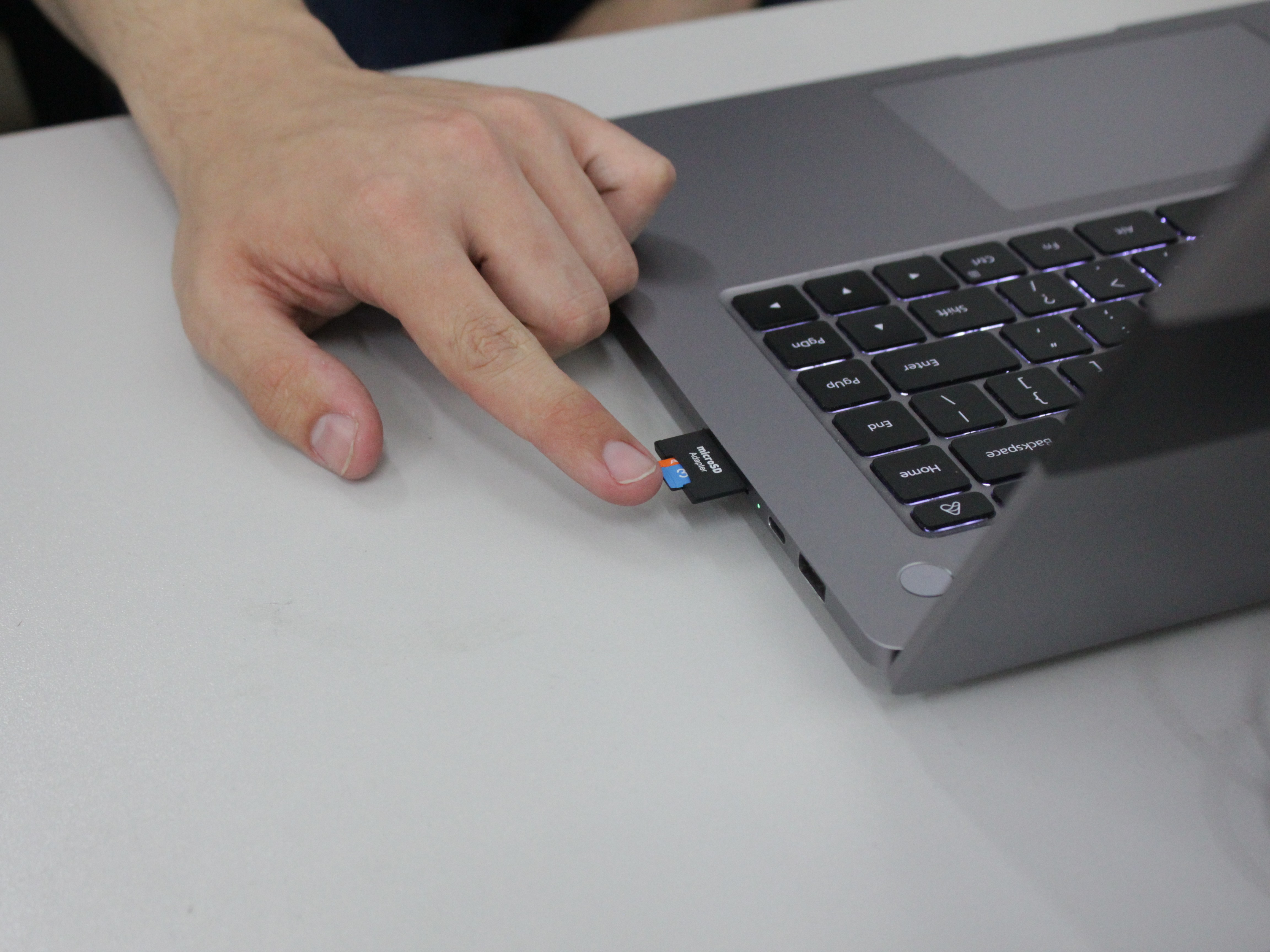 unresponsive microsd usb reader desk