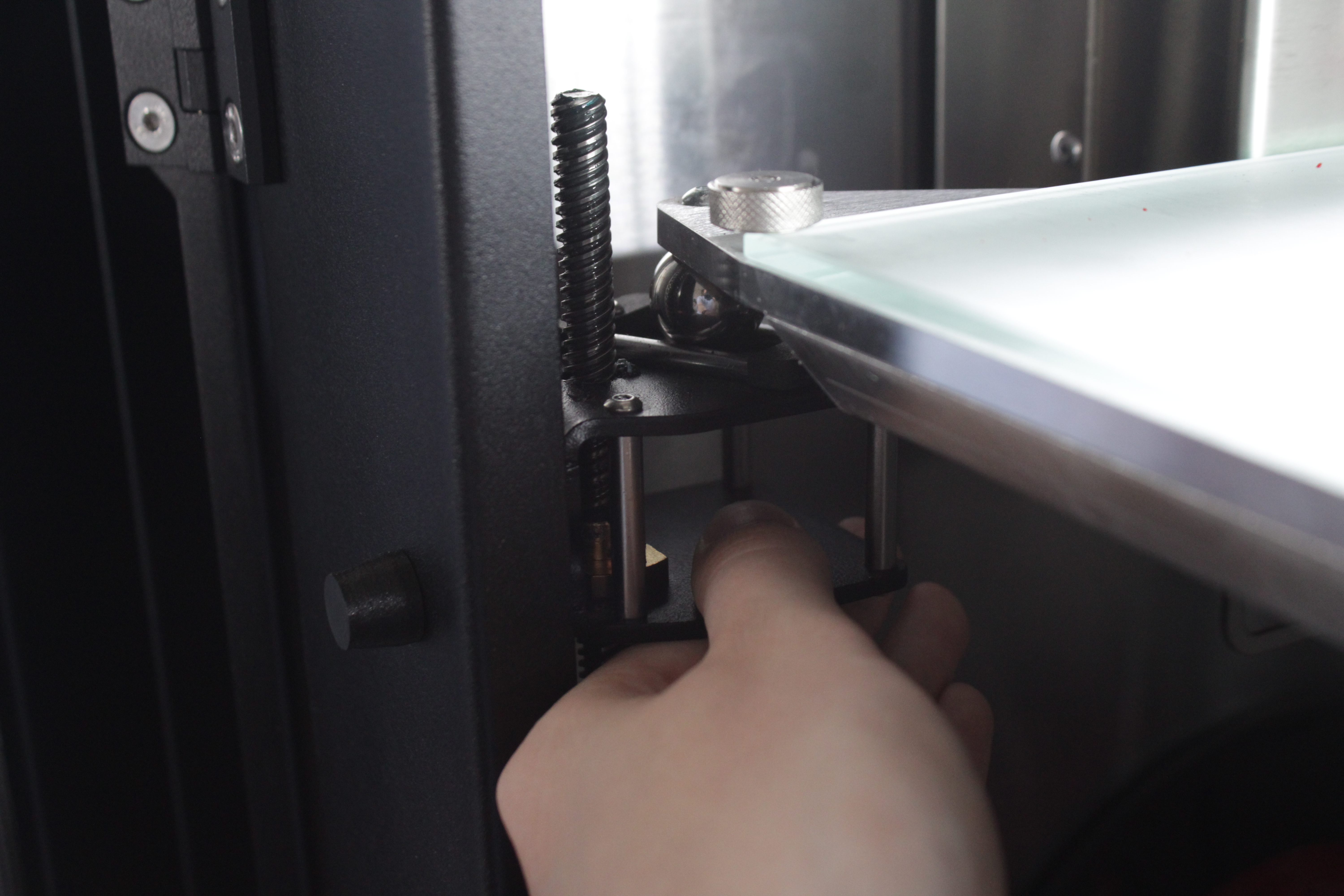 Testing front build plate support for play