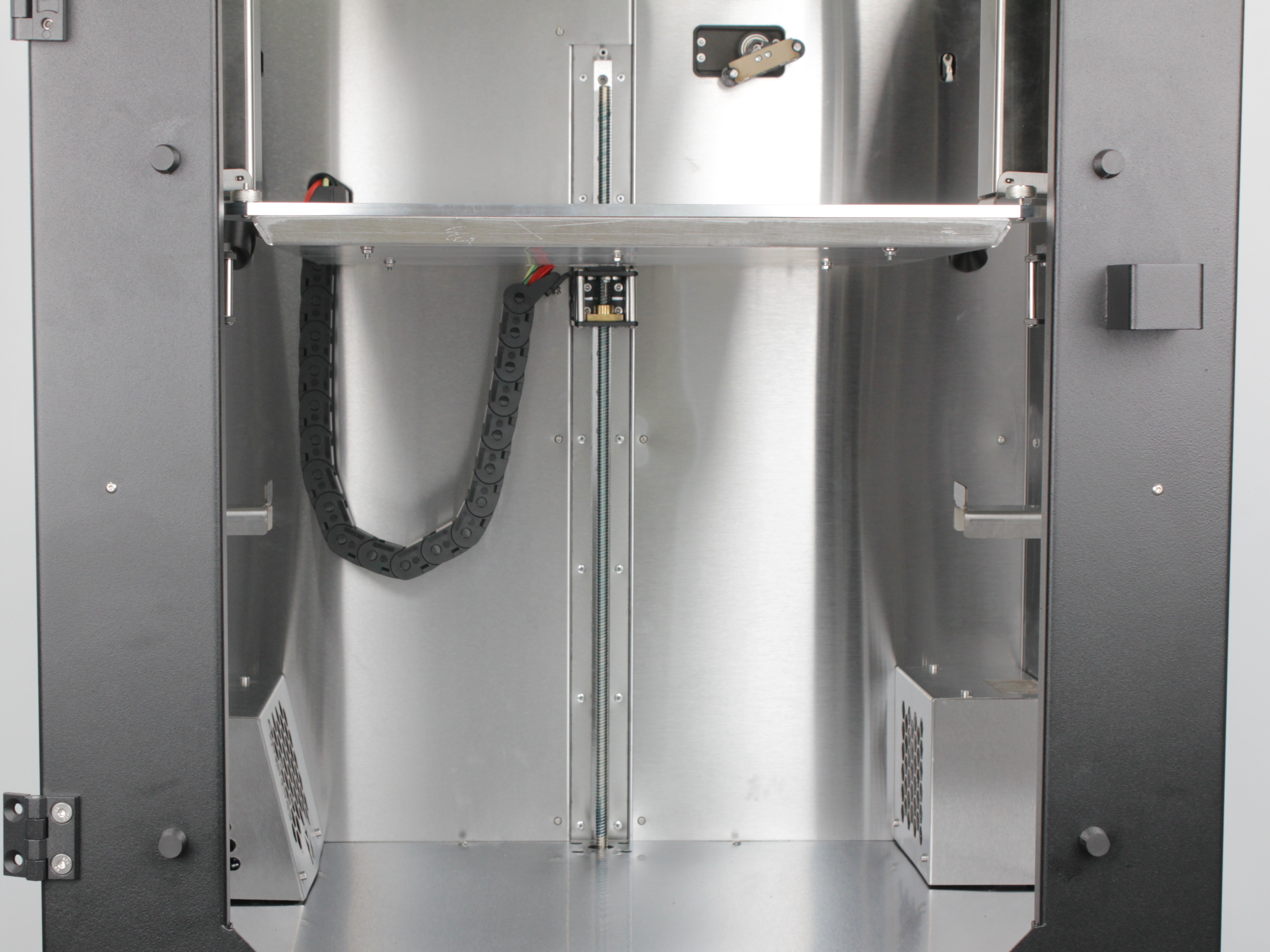 Front Z-rails with caps installed on all four standoffs