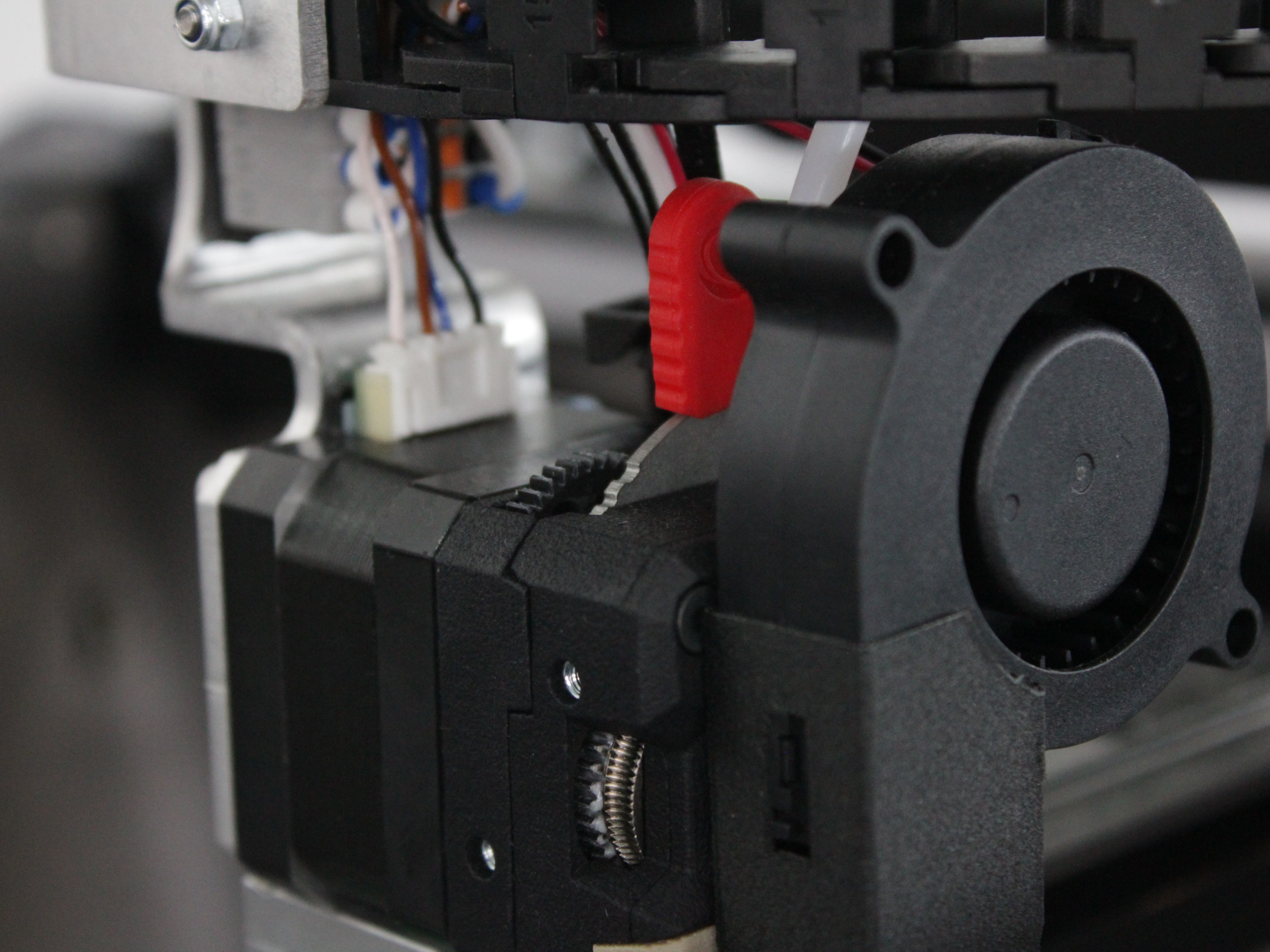 Extruder lever positions 0 through 5 with position indicators