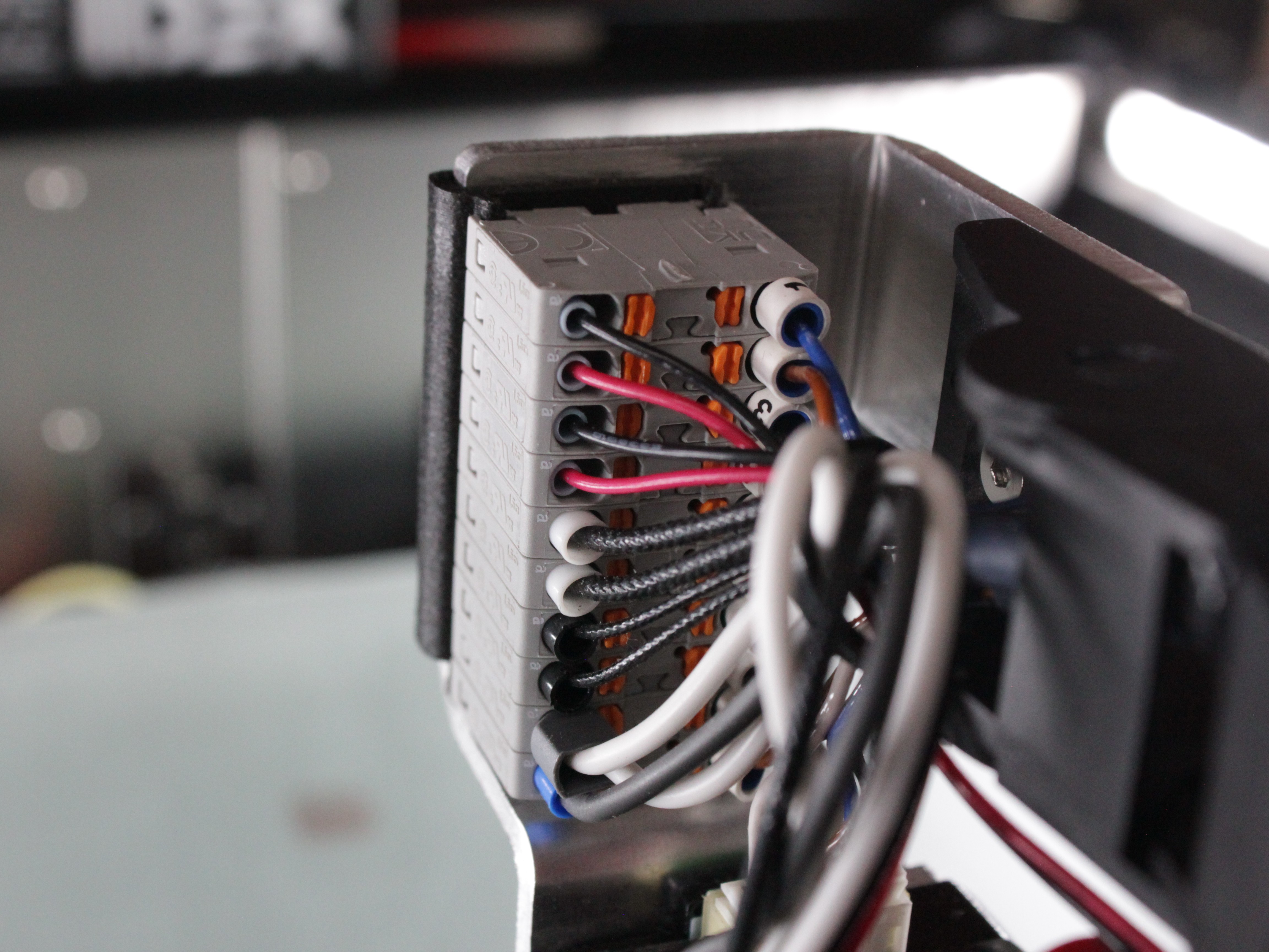 Heater and sensor wires reconnected to distribution block