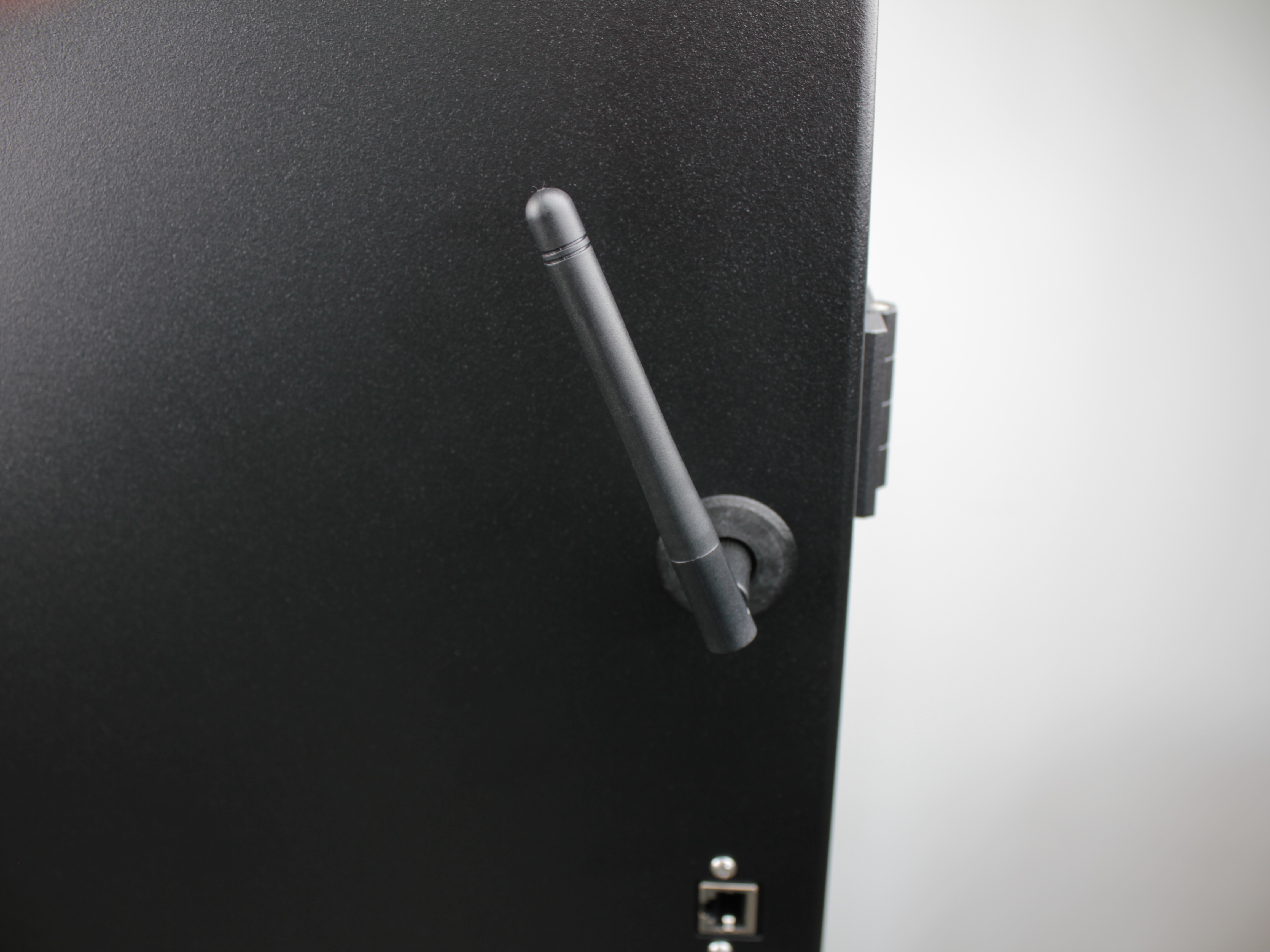 Installing WiFi antenna on rear panel connector